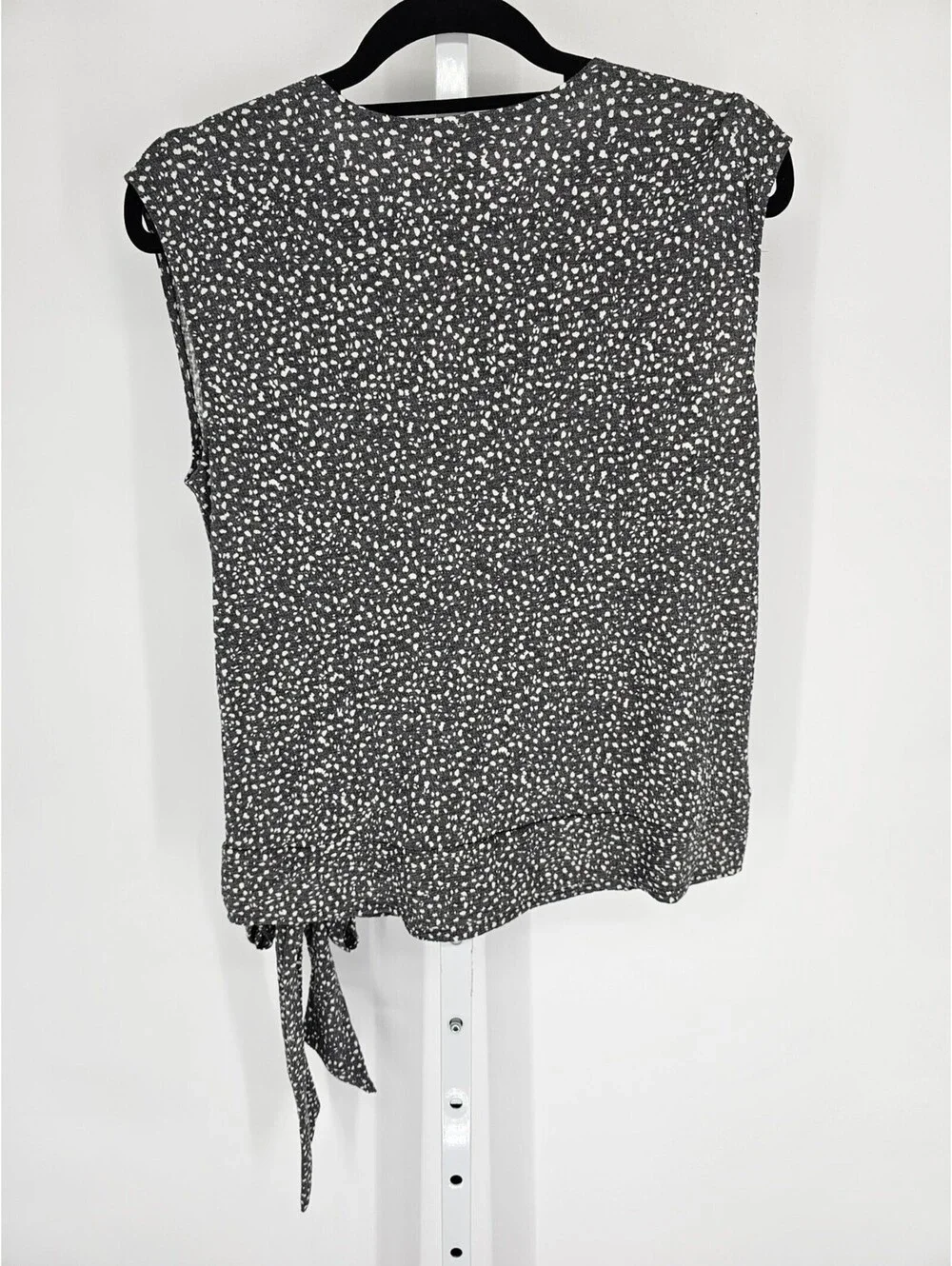 LOFT Outlet Grey & White speckled wrap look sleeveless top with decorative bow